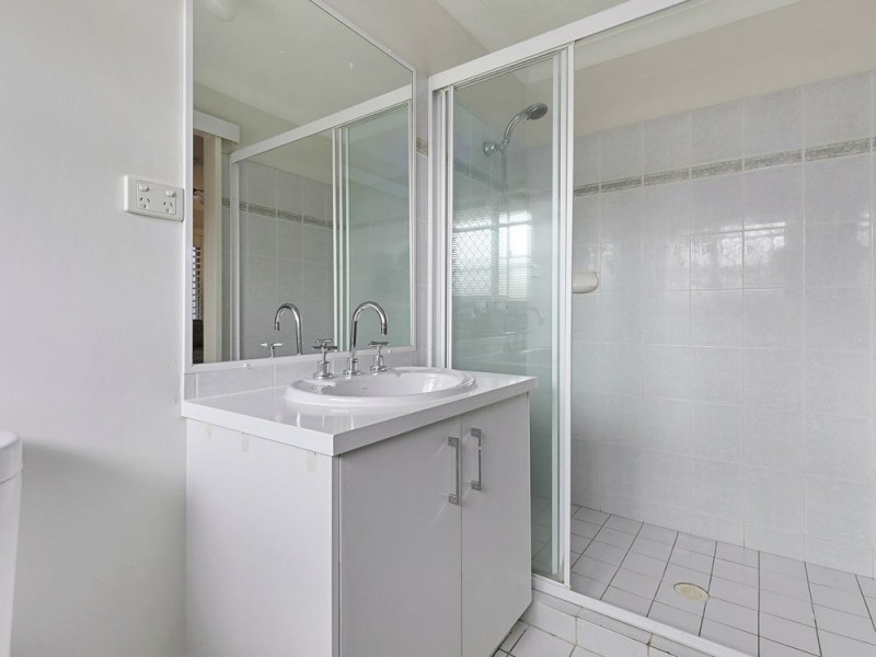 2 Sunnyvale Place, Belmont QLD 4153