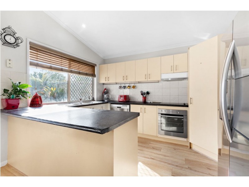 39 Regents Circuit, Forest Lake QLD 4078