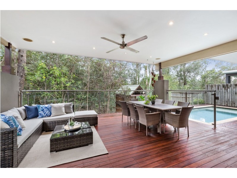 38 Lomandra Place, Chapel Hill QLD 4069