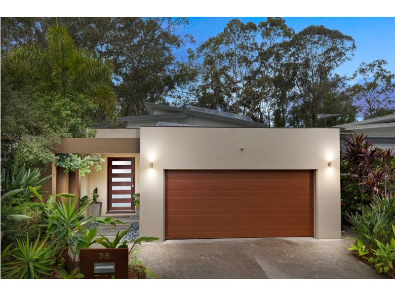 38 Lomandra Place, Chapel Hill QLD 4069