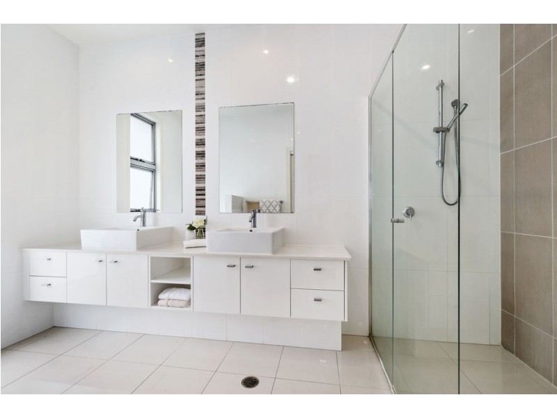 38 Lomandra Place, Chapel Hill QLD 4069