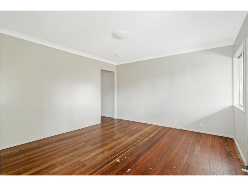 35 Defiance Road, Woodridge QLD 4114