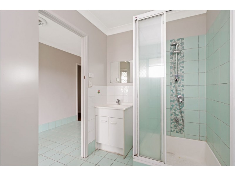 35 Defiance Road, Woodridge QLD 4114