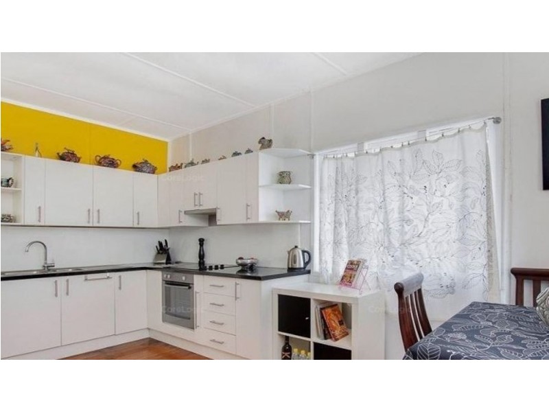 43 Raeburn St, Manly QLD 4179