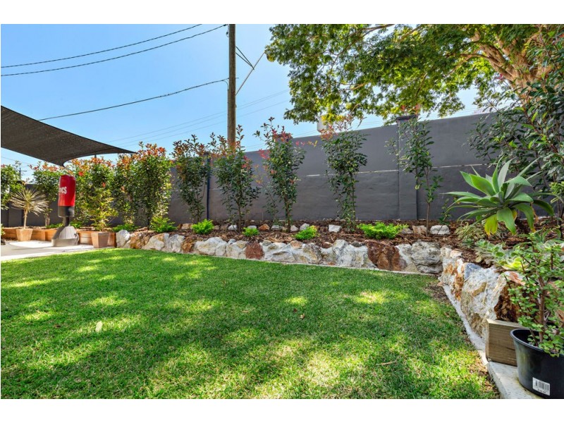 111 Murton Avenue, Holland Park QLD 4121