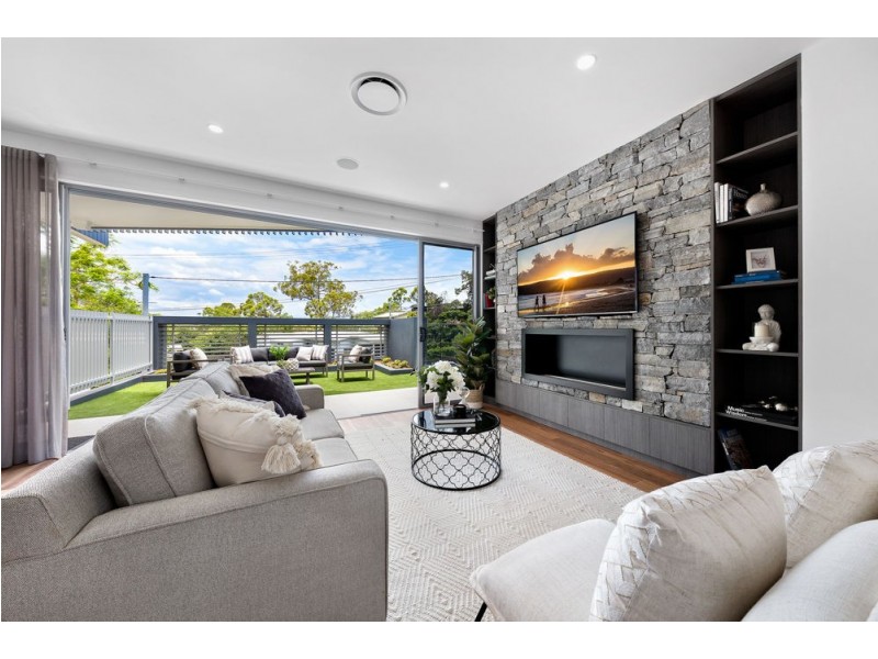 6A Orchard Terrace, St Lucia QLD 4067