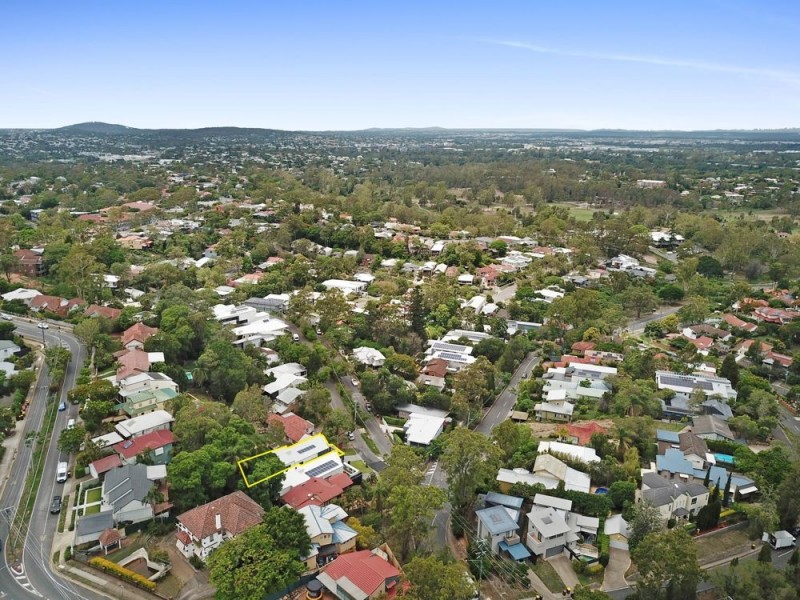 6A Orchard Terrace, St Lucia QLD 4067