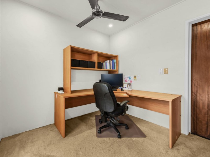 33 East Street, Camp Hill QLD 4152