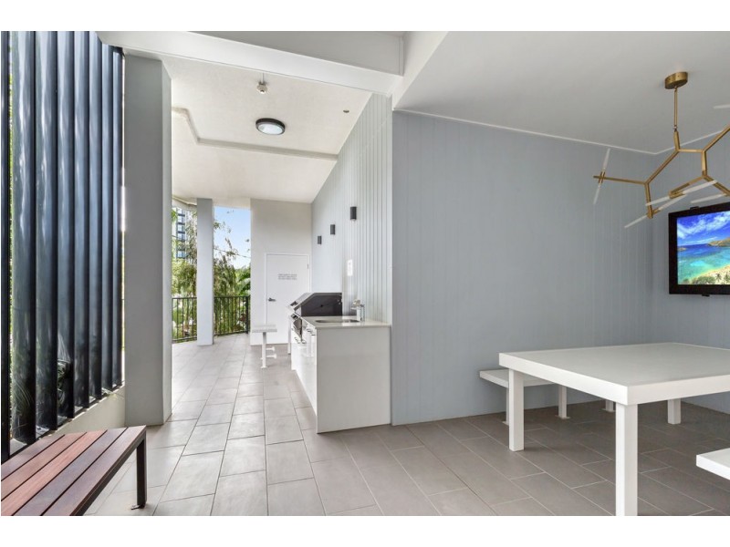 804/9-15 Regina Street, Greenslopes QLD 4120