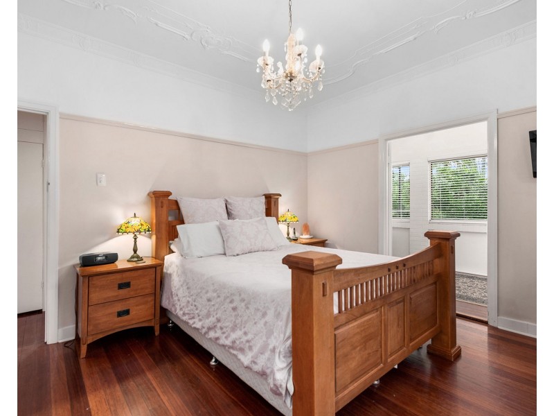 307 Chatsworth Road, Coorparoo QLD 4151