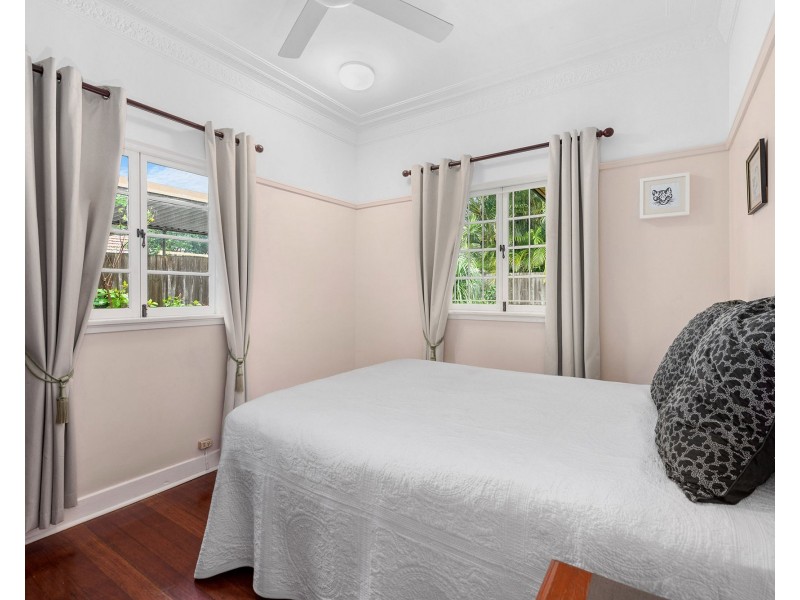 307 Chatsworth Road, Coorparoo QLD 4151