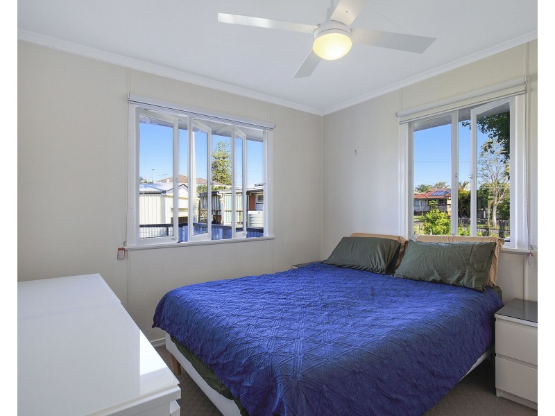 6 Selcroft Street, Manly West QLD 4179