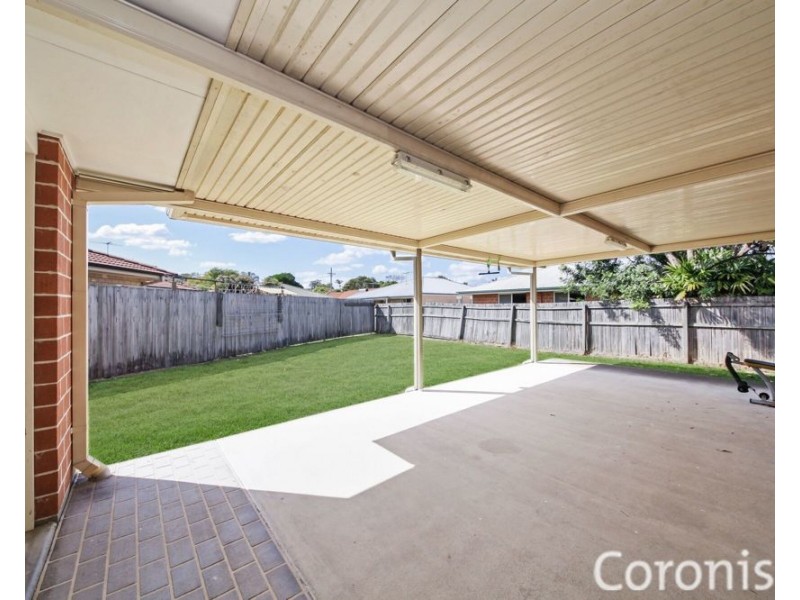 31 Macadamia Street, Wynnum West QLD 4178