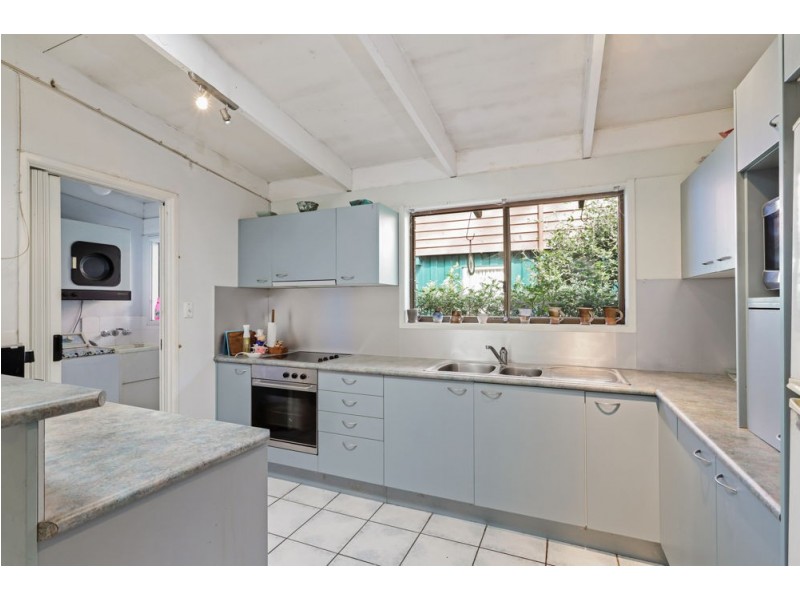 7 Yonga Street, Balmoral QLD 4171