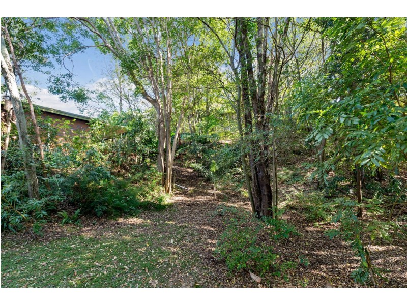 7 Yonga Street, Balmoral QLD 4171