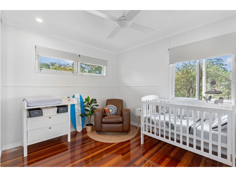 27 Mapleton Street, Mount Gravatt East QLD 4122