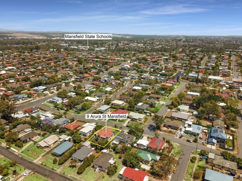 9 Arura Street, Mansfield QLD 4122