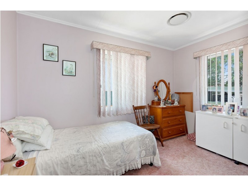 9 Arura Street, Mansfield QLD 4122