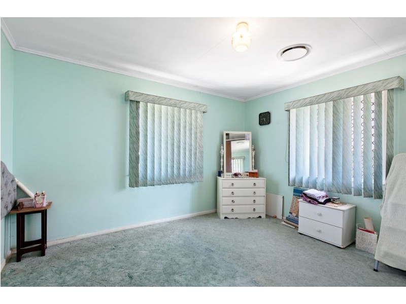 9 Arura Street, Mansfield QLD 4122