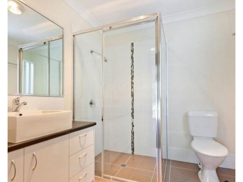 2/71 Joffre Street, Wynnum QLD 4178