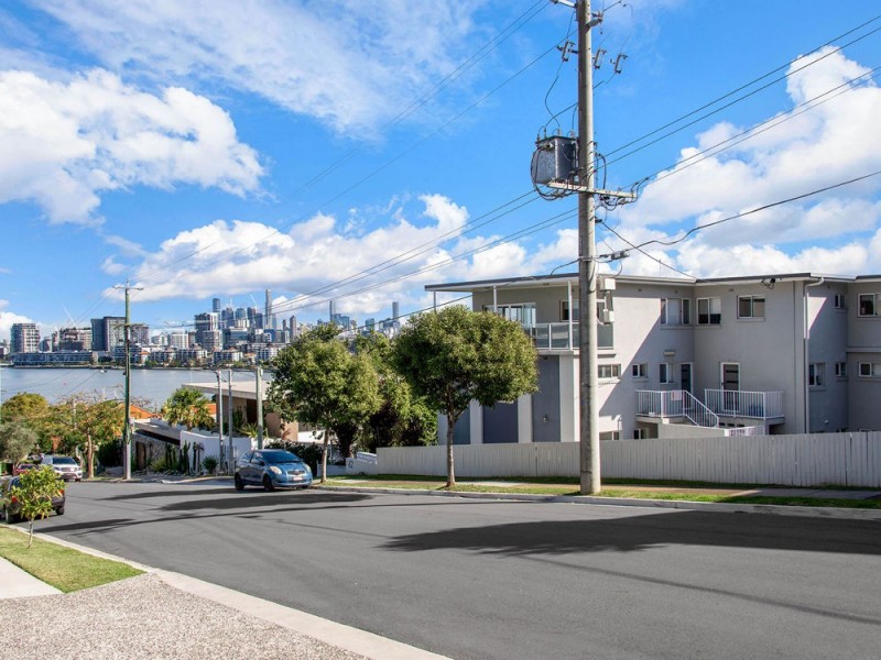 1/42 Toorak Road, Hamilton QLD 4007