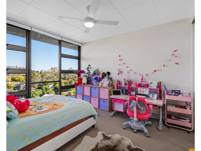 33/72 Sandford Street, St Lucia QLD 4067