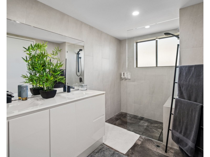 33/72 Sandford Street, St Lucia QLD 4067