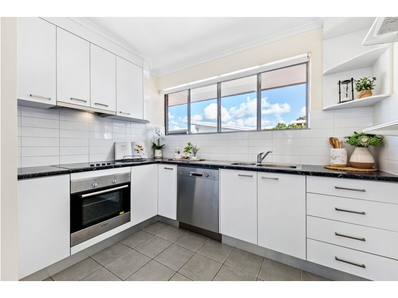 6/68 Pembroke Road, Coorparoo QLD 4151