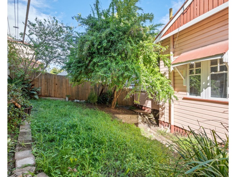114 Gray Road, West End QLD 4101