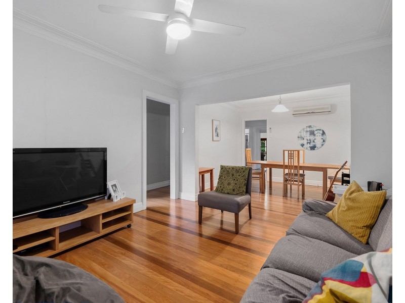 16 Monash Road, Tarragindi QLD 4121