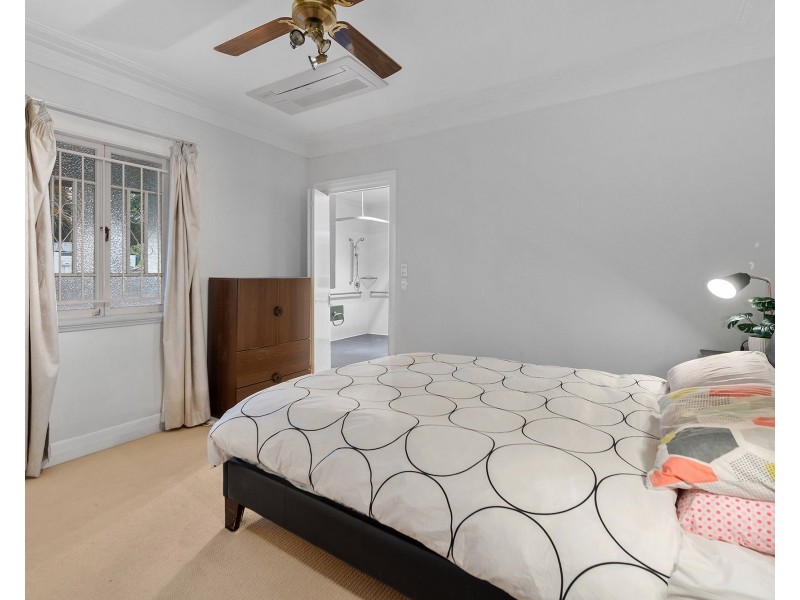 16 Monash Road, Tarragindi QLD 4121