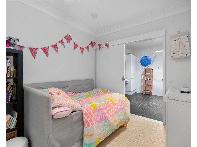16 Monash Road, Tarragindi QLD 4121