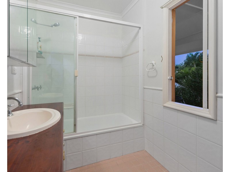 16 Monash Road, Tarragindi QLD 4121