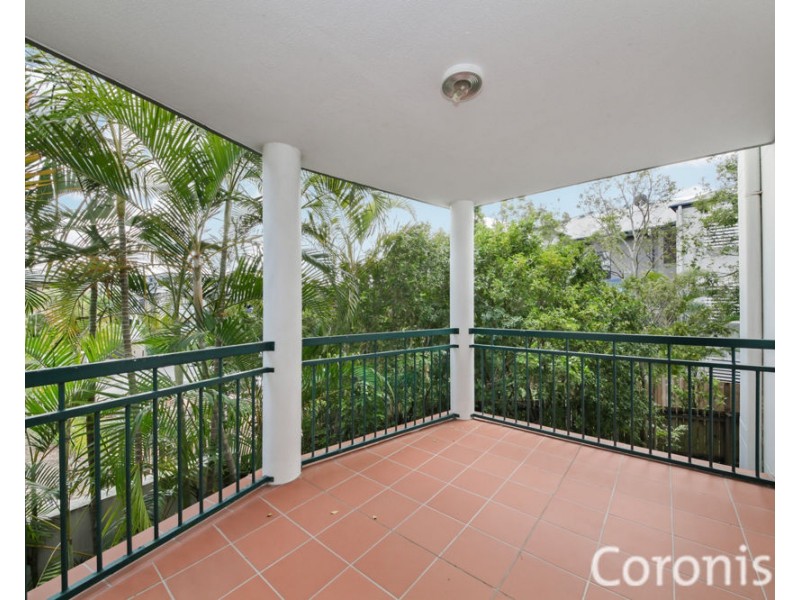 4/120 Indooroopilly Road, Taringa QLD 4068