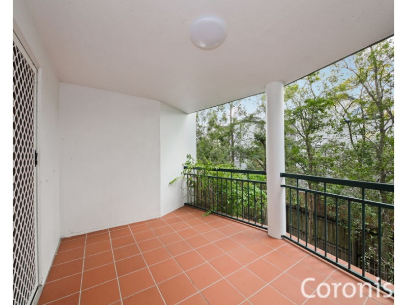 4/120 Indooroopilly Road, Taringa QLD 4068