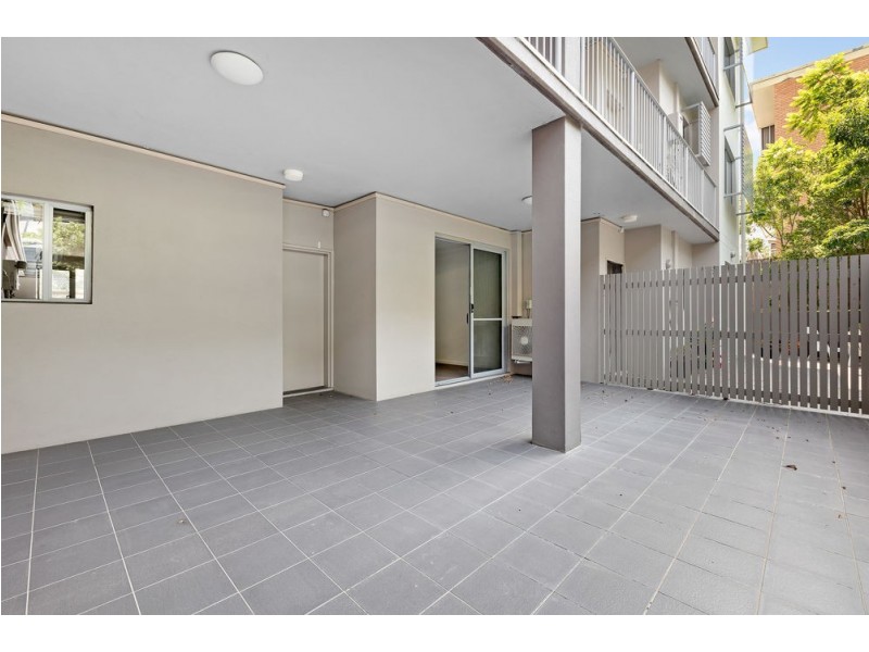2/57-59 Gordon Street, Greenslopes QLD 4120
