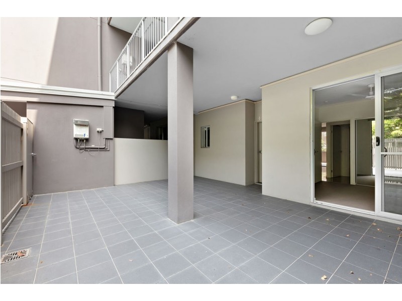 2/57-59 Gordon Street, Greenslopes QLD 4120