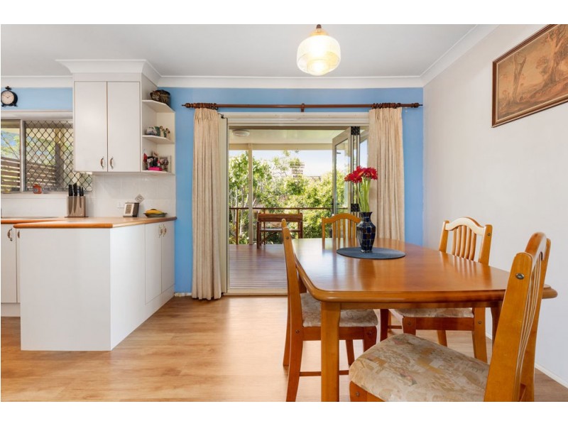 14 Handon Street, Mansfield QLD 4122