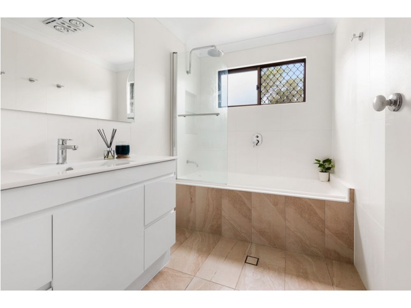 23 Mannetto Street, Wishart QLD 4122