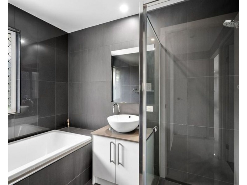 2 BOTTLEBRUSH COURT, Victoria Point QLD 4165