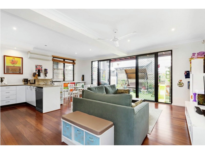 16 Park Street, Hawthorne QLD 4171