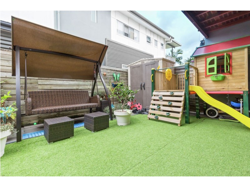 16 Park Street, Hawthorne QLD 4171