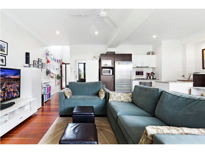 16 Park Street, Hawthorne QLD 4171