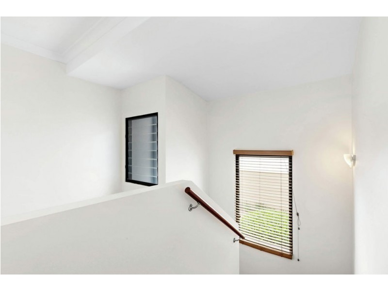 16 Park Street, Hawthorne QLD 4171