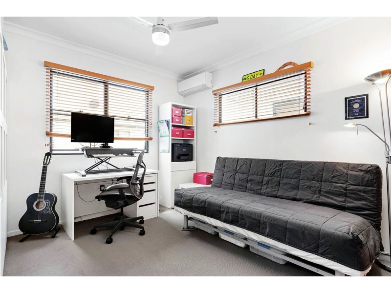 16 Park Street, Hawthorne QLD 4171