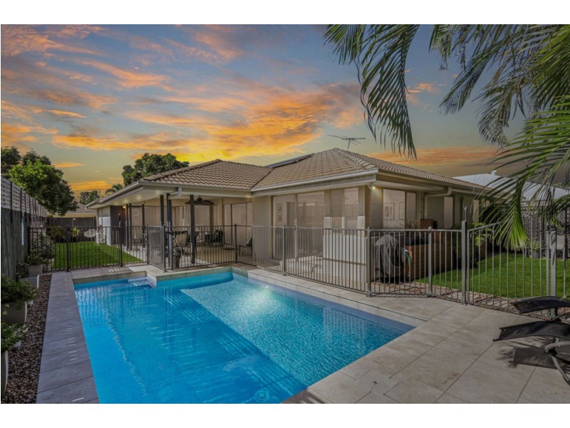 5 Brush Box Place, Wakerley QLD 4154