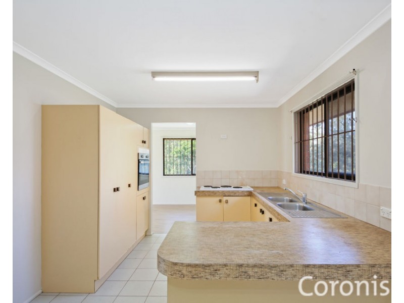 17 Banika St, Mansfield QLD 4122