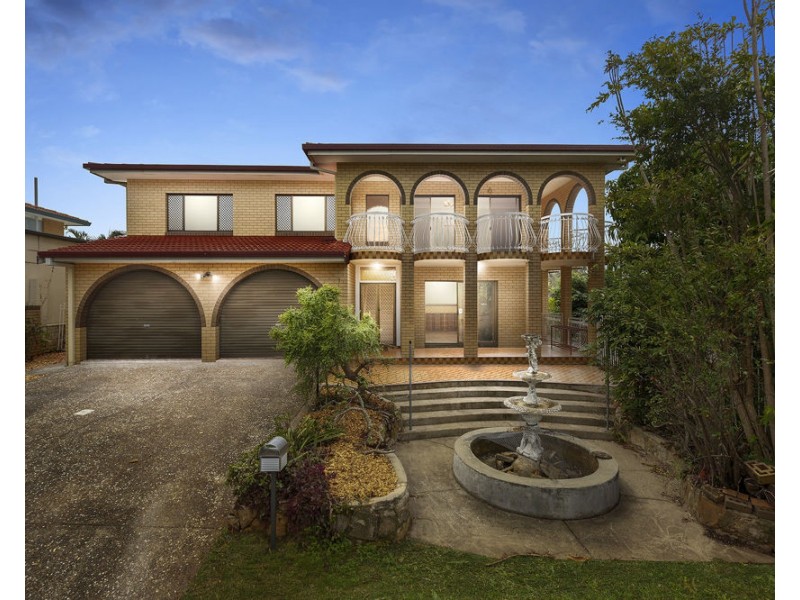 1 Akora Street, Macgregor QLD 4109