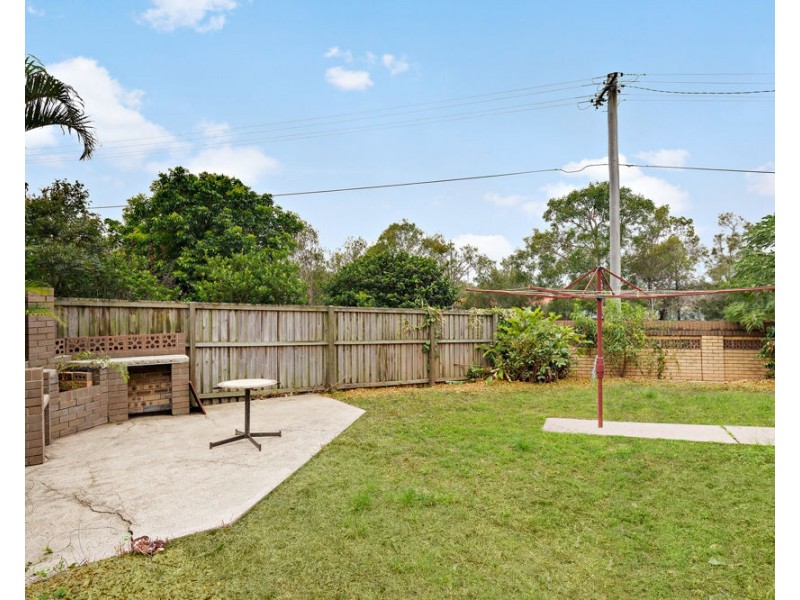 1 Akora Street, Macgregor QLD 4109
