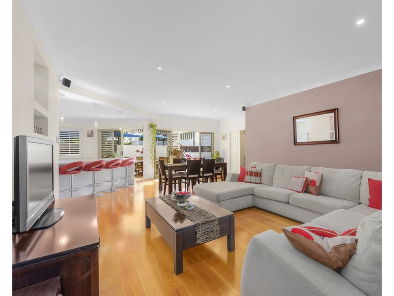 3 Gladstone Street, Coorparoo QLD 4151